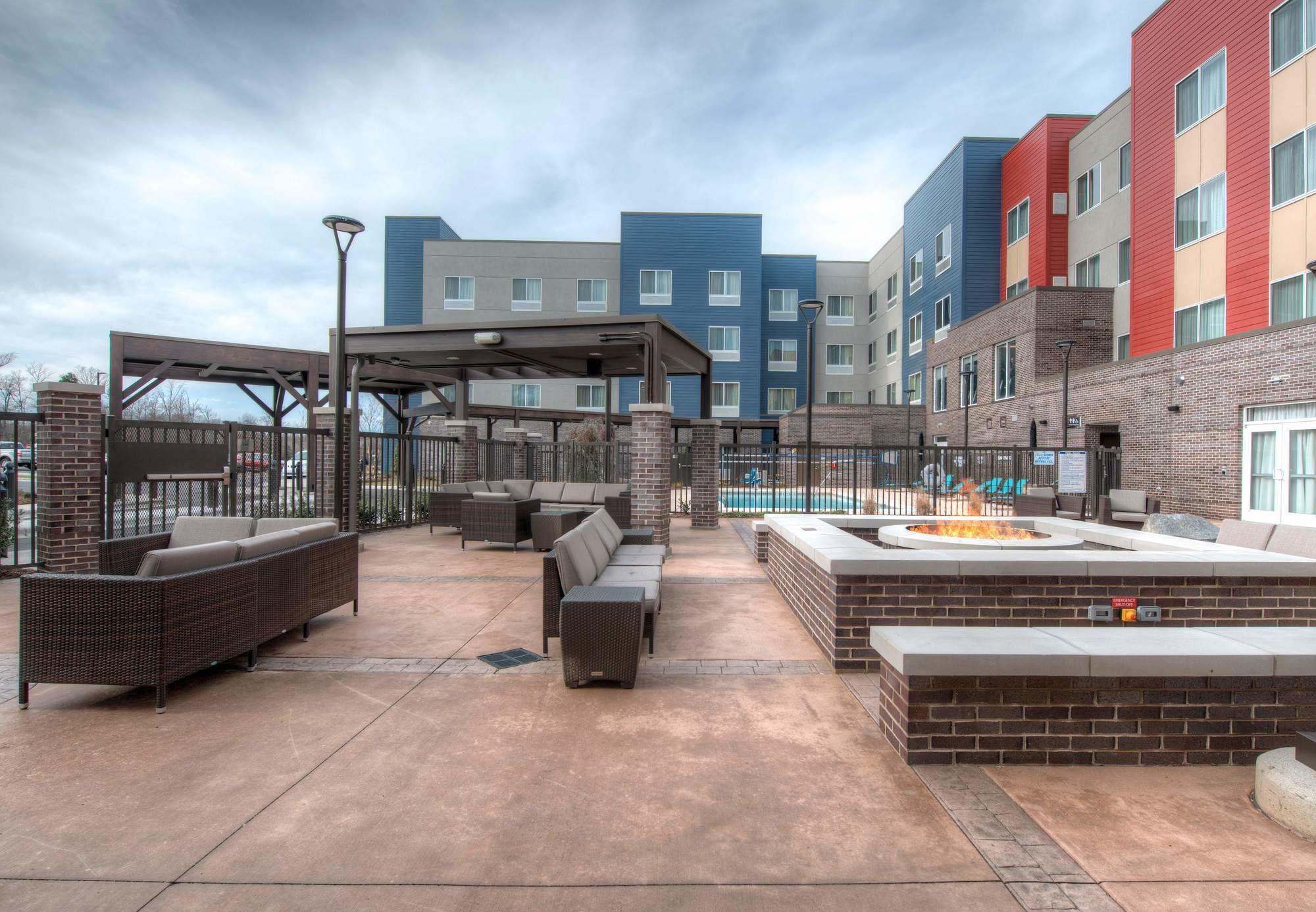 Fairfield Inn & Suites By Marriott Charlotte Airport Exterior foto
